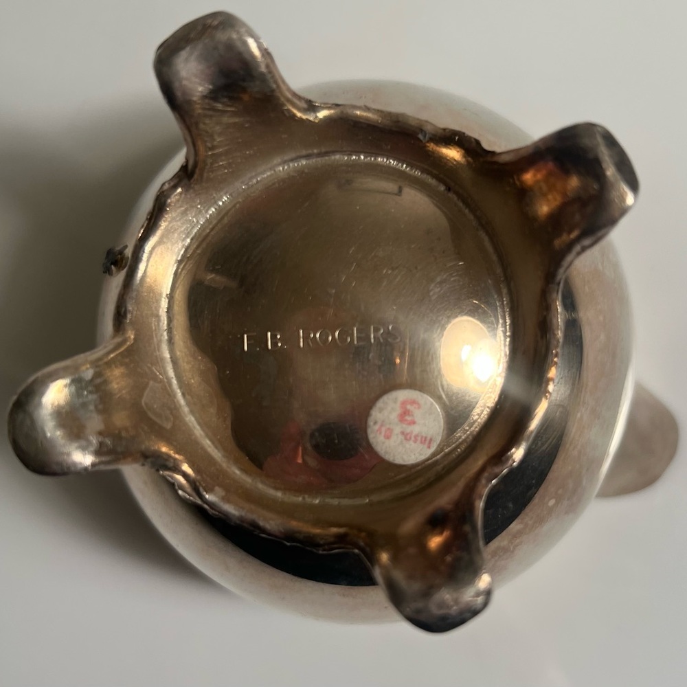 Vintage 1960’s F.B. Rogers Silver Plate Coffee/Tea Pot   w/Creamer & Tray 40 oz. - Picture 8 of 15